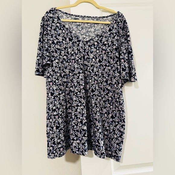 Lane Bryant Floral V-Neck Blouse - Black and White - Picture 2 of 8